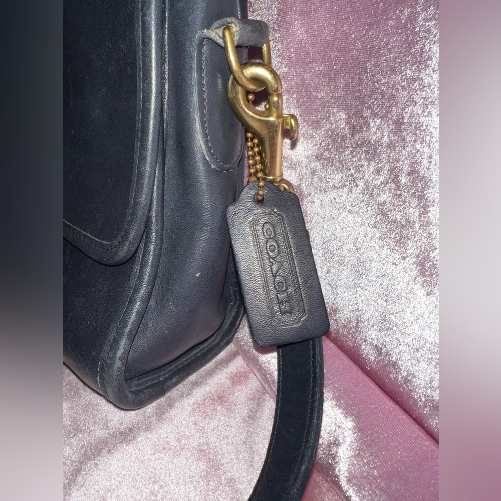 Vintage 1980’s coach court bag. Made in USA. Navy blue. - Picture 4 of 17